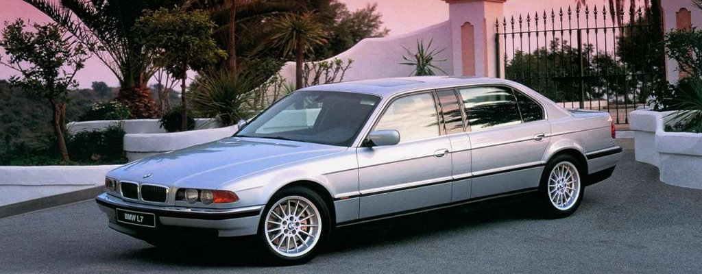 BMW e38 kasa L7 özel seri Limuzin(1998-2001) – 5.4 Litre 12 silindir V12 – 322 Hp beygir gücü (240 kW) – 490 Nm tork gücü | M73TUB54 motor tipi