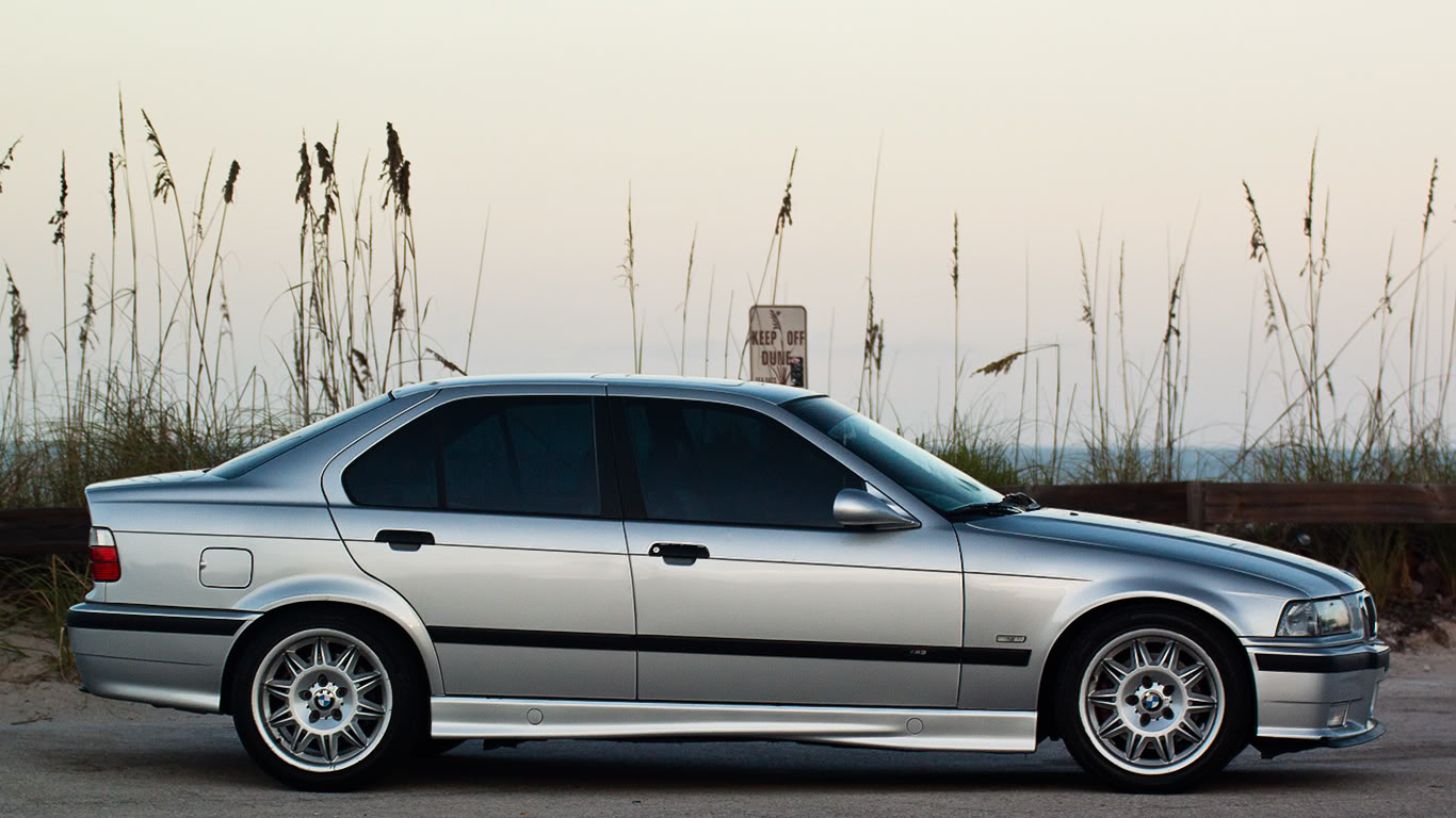 BMW E36 328i modeli yan fotoğraf | Ekstra: M Spoke Jant ve M ayna | Parcacix