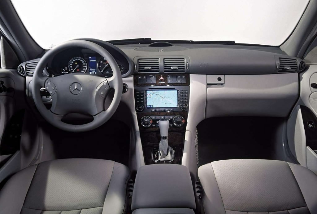 Mercedes W203 kasa iç tasarımı | Parcacix